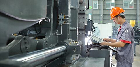 永信贵宾会217DF注塑机-机械维护